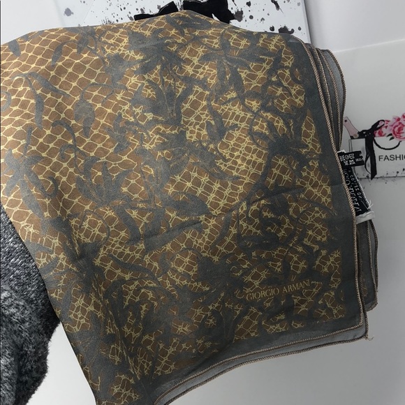 Giorgio Armani vintage scarves - Picture 4 of 6